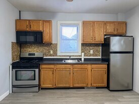 101 Whitehall St, Unit 1st floor in Providence, RI - Building Photo