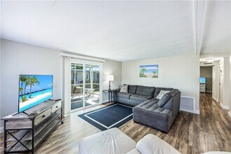 21 Lemans Dr in Naples, FL - Building Photo - Building Photo