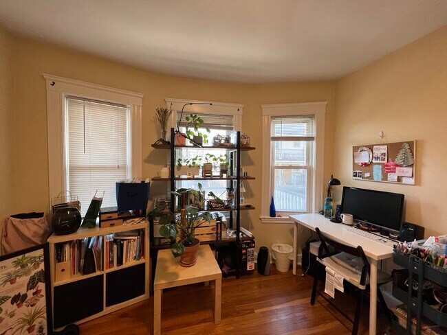 16 Silvey Pl, Unit 1