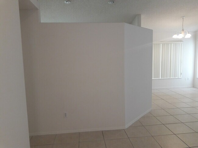 3236 Brewster Dr in Kissimmee, FL - Building Photo - Building Photo