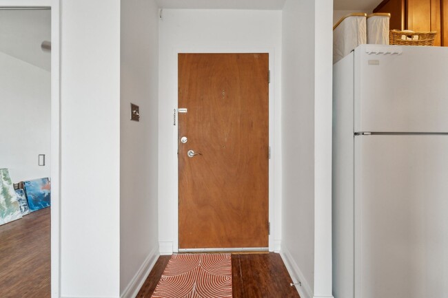 4401 Cherry Hill Rd in Arlington, VA - Foto de edificio - Building Photo