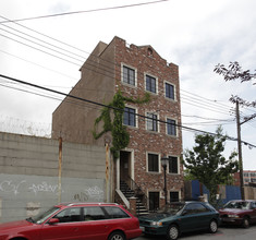 32 Luquer St in Brooklyn, NY - Foto de edificio - Building Photo