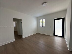 411 SW 18th Rd in Miami, FL - Building Photo - Building Photo