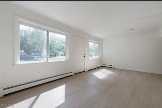 7407 Hawk Ave in Mentor, OH - Building Photo - Building Photo