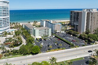 Jade Beach Villas in Pompano Beach, FL - Building Photo - Building Photo