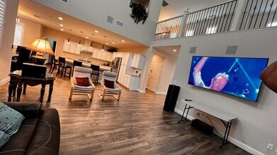 1821 W Corvina Ave in Visalia, CA - Building Photo - Building Photo