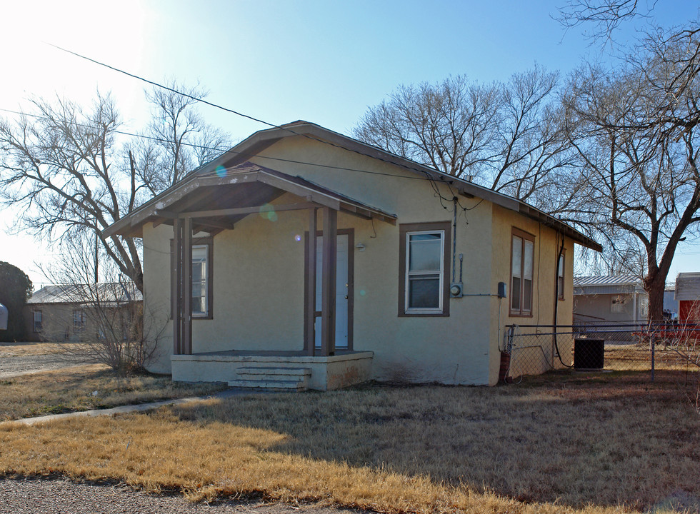 104 N 11th St in Canyon, TX - Building Photo