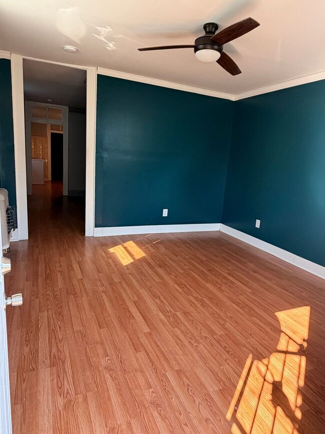 property at 2831-2831 Orleans Ave