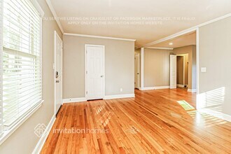 1142 Eastview Dr in Charlotte, NC - Building Photo - Building Photo