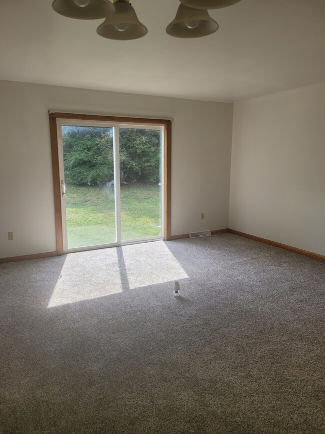 property at 93 S 7th Ave