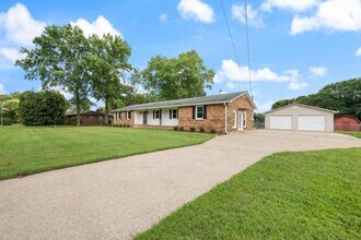 100 Oxford Dr in Franklin, TN - Building Photo - Building Photo