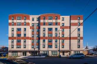Regent Student Living in St Catharines, ON - Building Photo - Building Photo