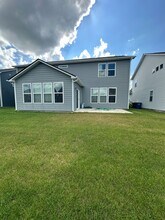 17364 Americana Xing in Noblesville, IN - Foto de edificio - Building Photo