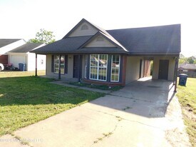 5840 Waverly Dr in Horn Lake, MS - Building Photo