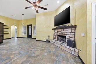 12250 Charlotte Dr in Lumberton, TX - Building Photo - Building Photo