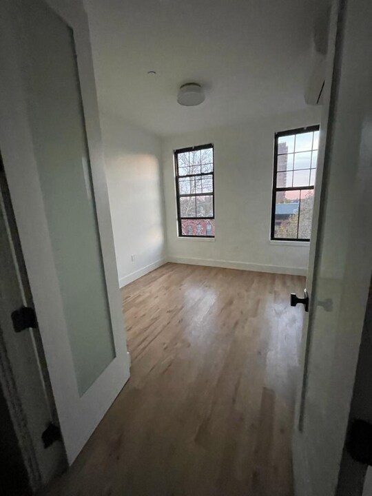 1267 Herkimer St-Unit -2 in Brooklyn, NY - Foto de edificio
