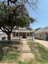 6220 E 10th St in Kansas City, MO - Building Photo