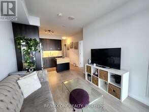 7895-7895 Jane St in Vaughan, ON - Building Photo - Building Photo