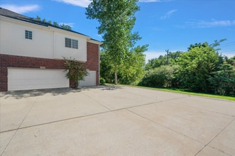 7008 Boulder Pointe Dr in Washington, MI - Building Photo - Building Photo