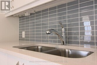 4955 Yonge St in Toronto, ON - Building Photo - Building Photo