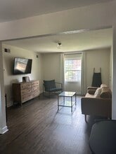 4336 Hathaway St, Unit E in Charlotte, NC - Building Photo - Building Photo