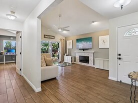 10662 Rancho Carmel Dr in San Diego, CA - Building Photo