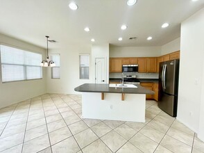 9013 Semillon St in Las Vegas, NV - Building Photo - Building Photo