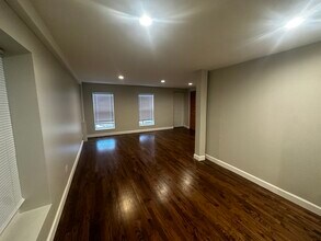 1239 W Erie St in Chicago, IL - Building Photo - Building Photo