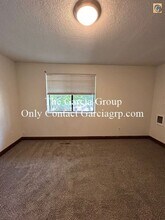 24 NE 143rd Ave in Portland, OR - Building Photo - Building Photo