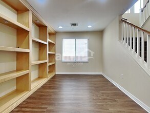 136 Palatial Pines Ave in North Las Vegas, NV - Building Photo - Building Photo