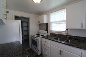 314 E 26th Ave in North Kansas City, MO - Building Photo - Building Photo