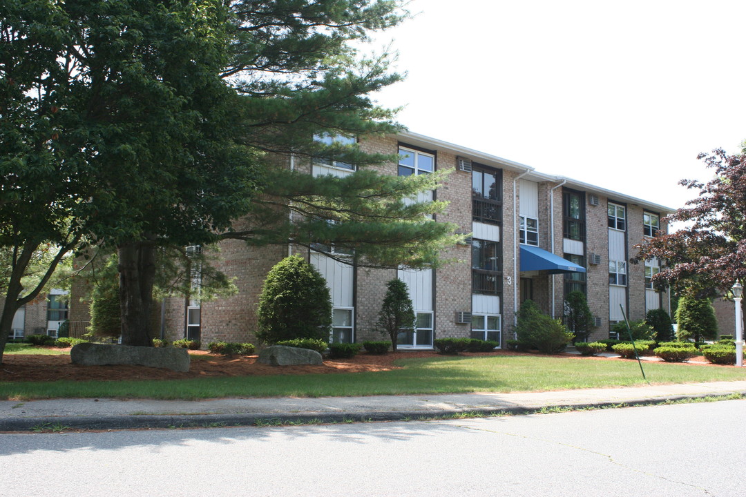 Sandy Bay Ter in Rockport, MA - Building Photo