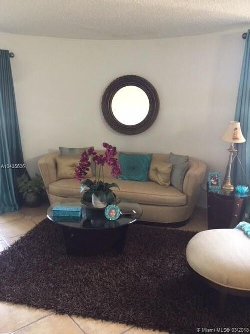 2000 Biarritz Dr in Miami Beach, FL - Building Photo - Building Photo