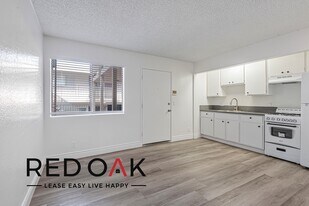 1542 Orizaba Ave in Long Beach, CA - Building Photo