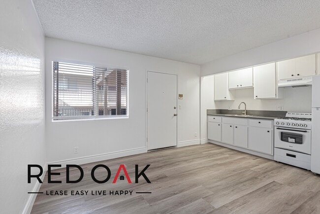 property at 1542 Orizaba Ave