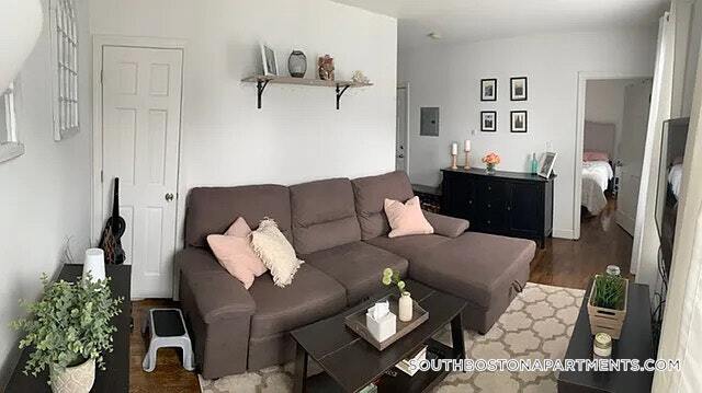 30 L St, Unit 1 in Boston, MA - Building Photo - Building Photo