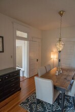 2302 Stuart Ave-Unit -A-UP in Richmond, VA - Building Photo - Building Photo