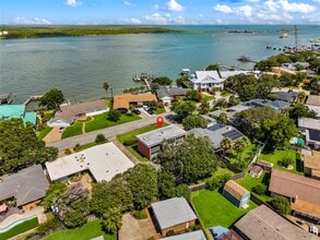 1310 Harbor View Dr in Galveston, TX - Building Photo - Building Photo