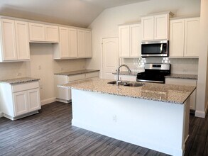 2201 Yellowhammer Rd in Denton, TX - Building Photo - Building Photo