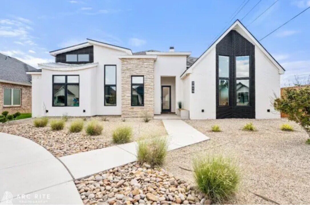 7819 57th St in Lubbock, TX - Building Photo