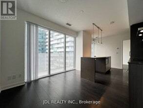 88 Harbour St in Toronto, ON - Building Photo - Building Photo