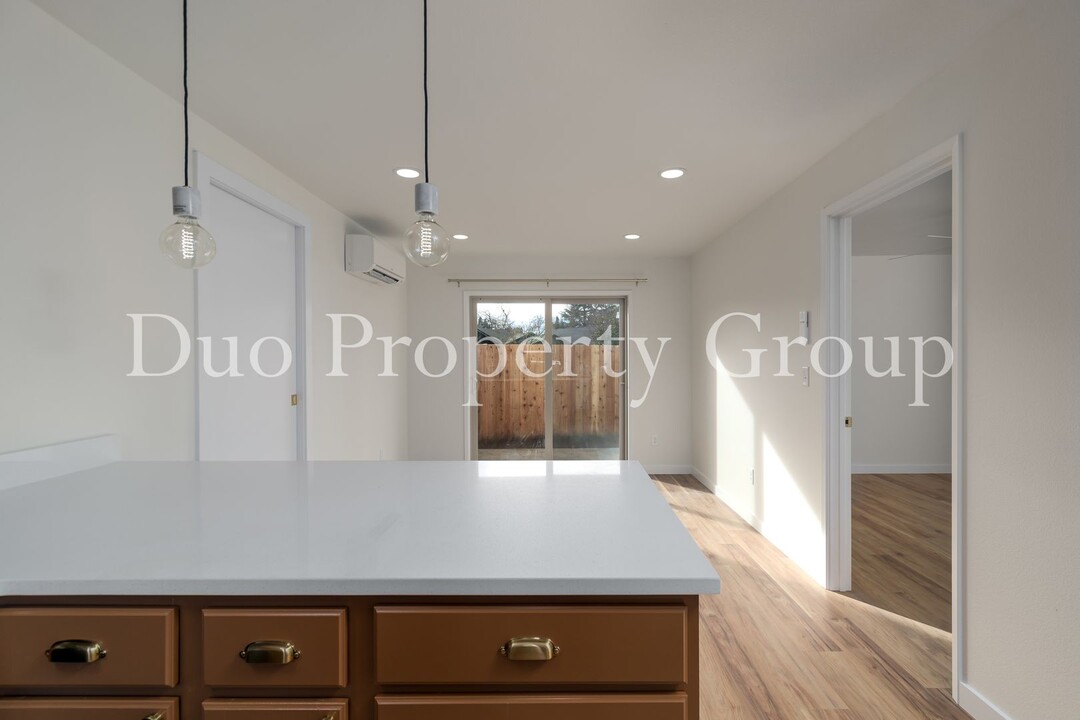 306 Van Duyn St-Unit -ADU in Eugene, OR - Building Photo