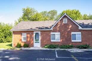 2142 W US Hwy 40 in Greenfield, IN - Building Photo