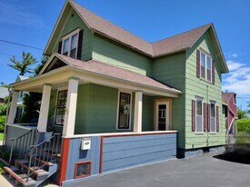 306 N State St in Appleton, WI - Building Photo