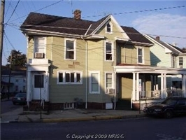 202 W Second St in Waynesboro, PA - Building Photo