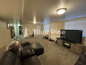 460 E Center St in Shelley, ID - Building Photo - Building Photo