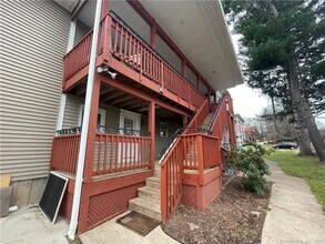324 Main St-Unit -3 in Portland, CT - Foto de edificio - Building Photo