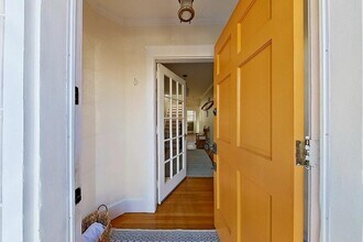 27 Cranston Ave in Newport, RI - Building Photo - Building Photo