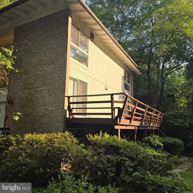 10612 Crossing Creek Rd in Potomac, MD - Building Photo - Building Photo