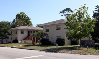 201-211 N 9th St in Jacksonville Beach, FL - Building Photo